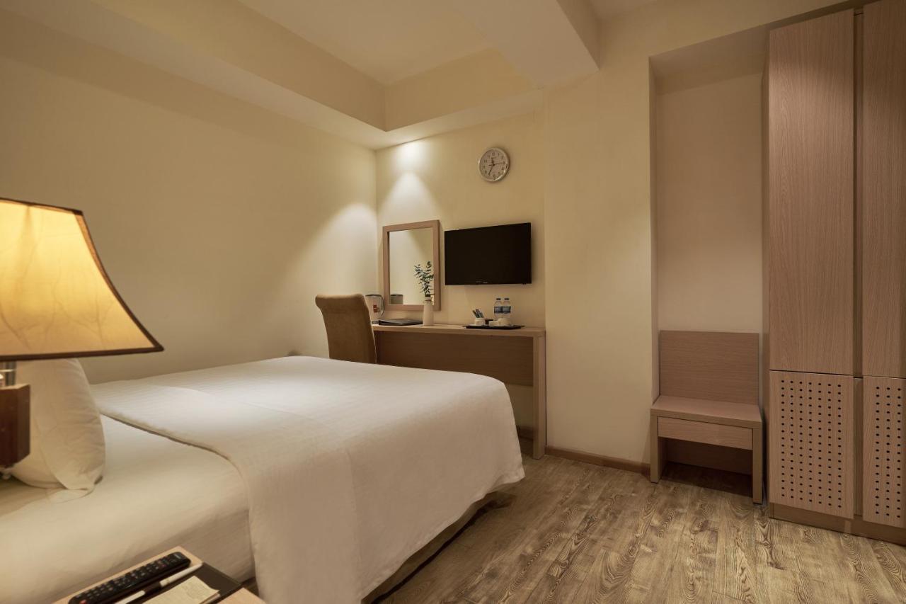 Sky Gem Hotel Sora Ho Chi Minh City Exterior photo