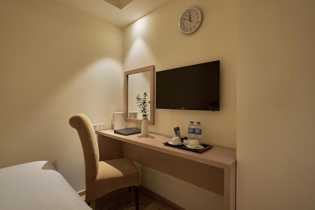 Sky Gem Hotel Sora Ho Chi Minh City Exterior photo