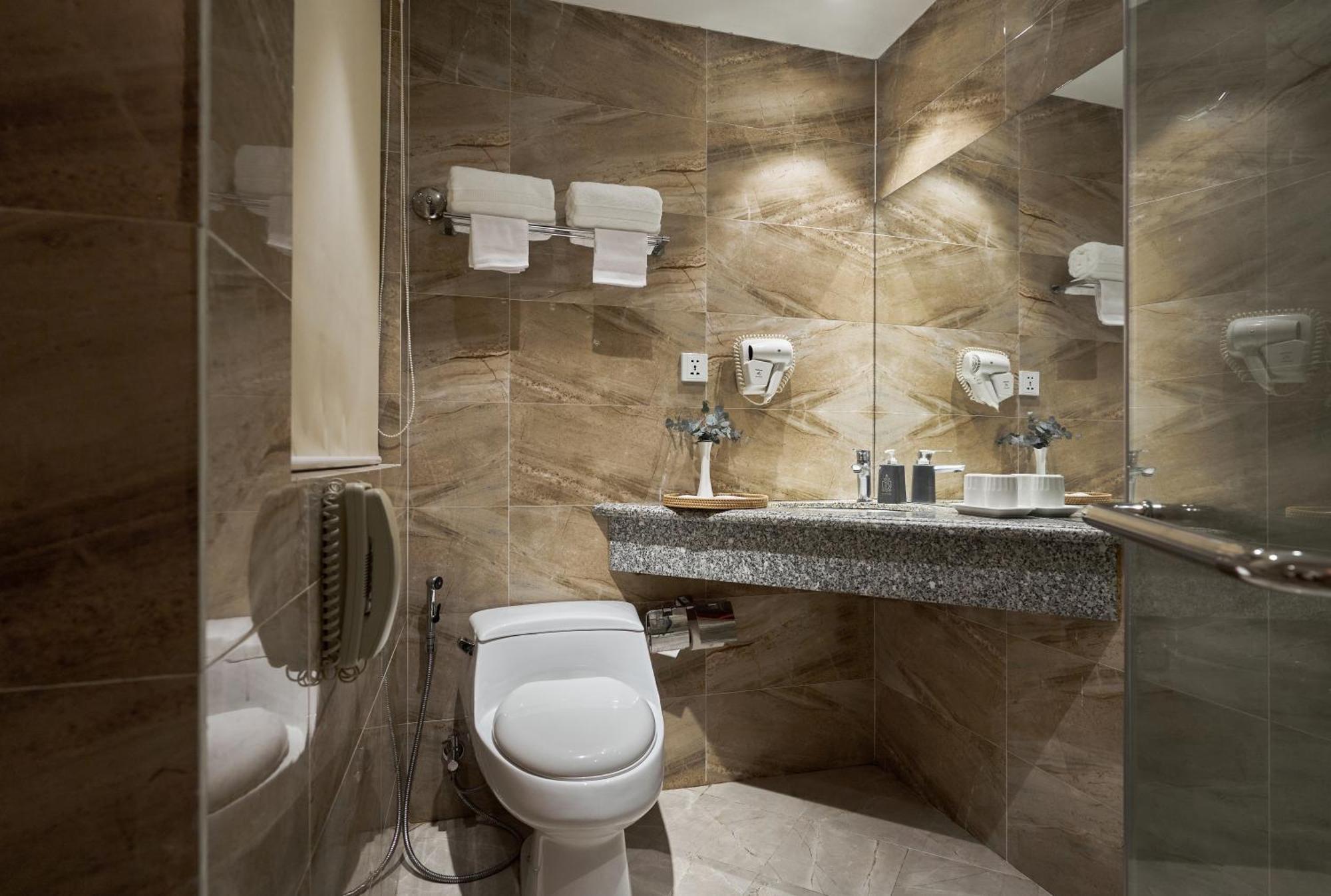 Sky Gem Hotel Sora Ho Chi Minh City Exterior photo