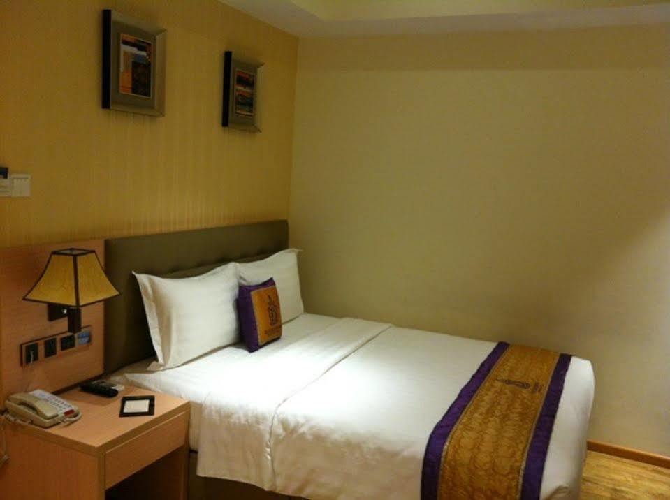 Sky Gem Hotel Sora Ho Chi Minh City Exterior photo